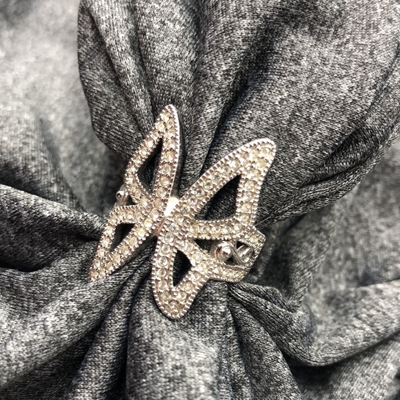Y2K Butterfly Rhinestone Ring - Picture 2 of 10